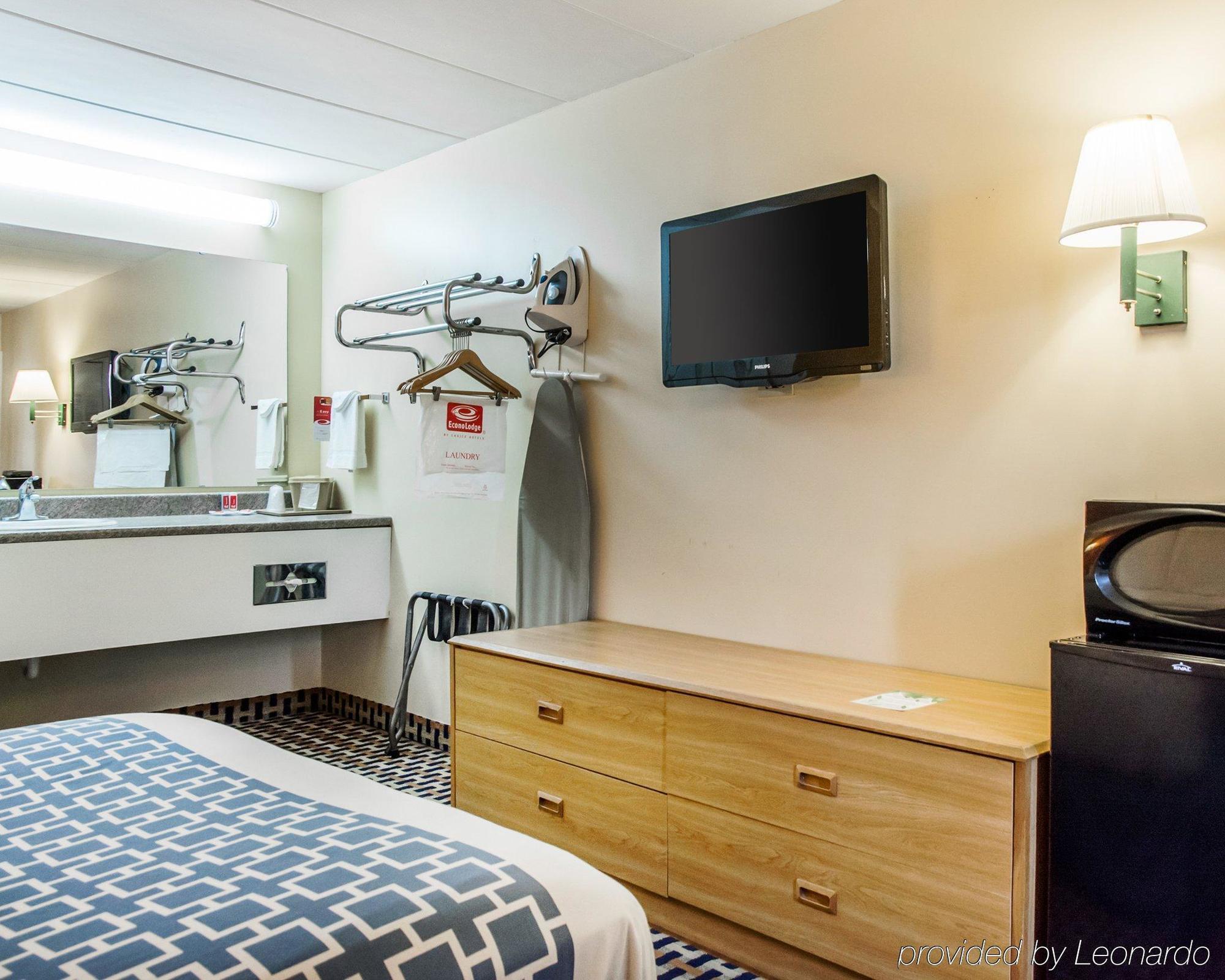 Econo Lodge Franklin Екстериор снимка