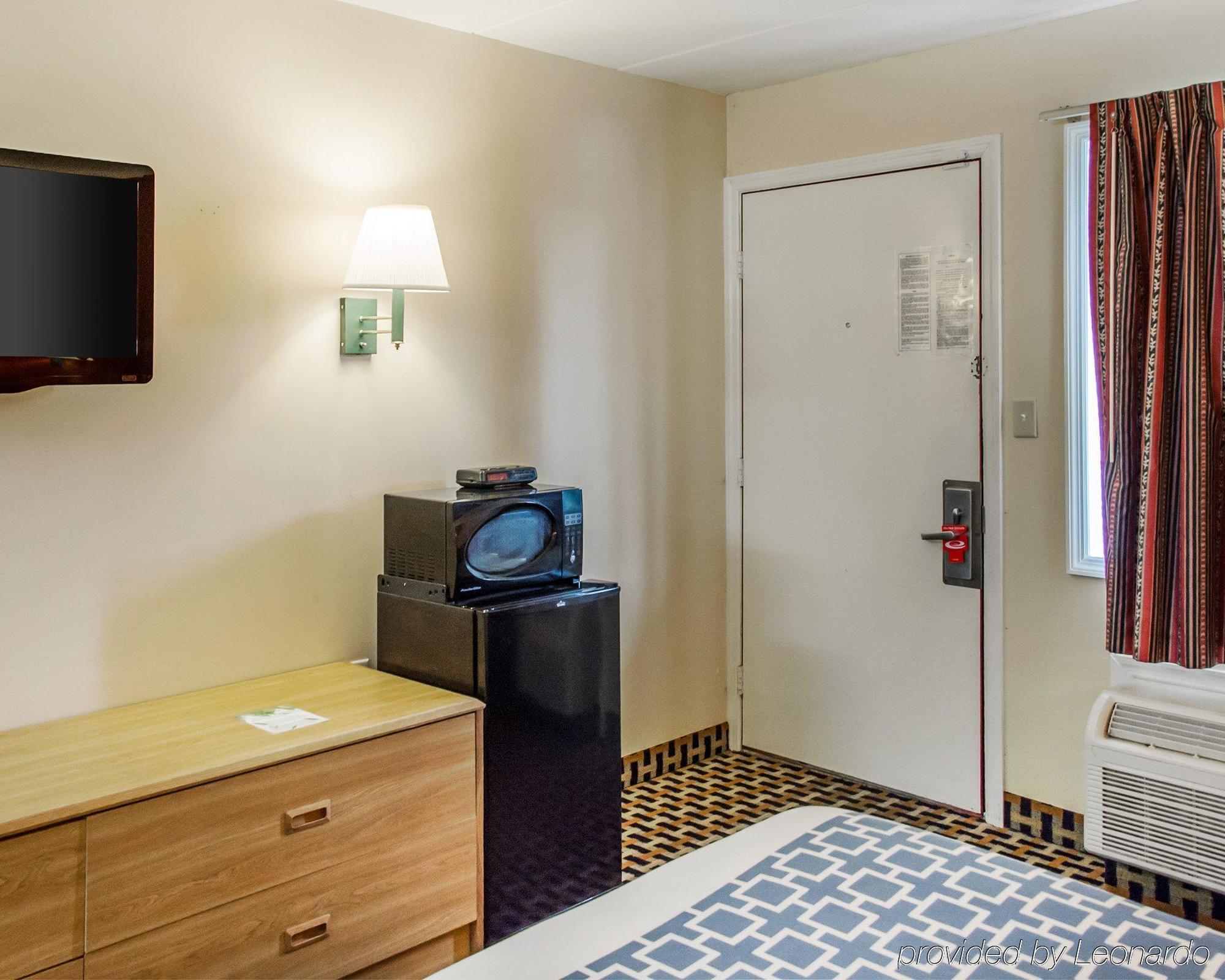 Econo Lodge Franklin Екстериор снимка