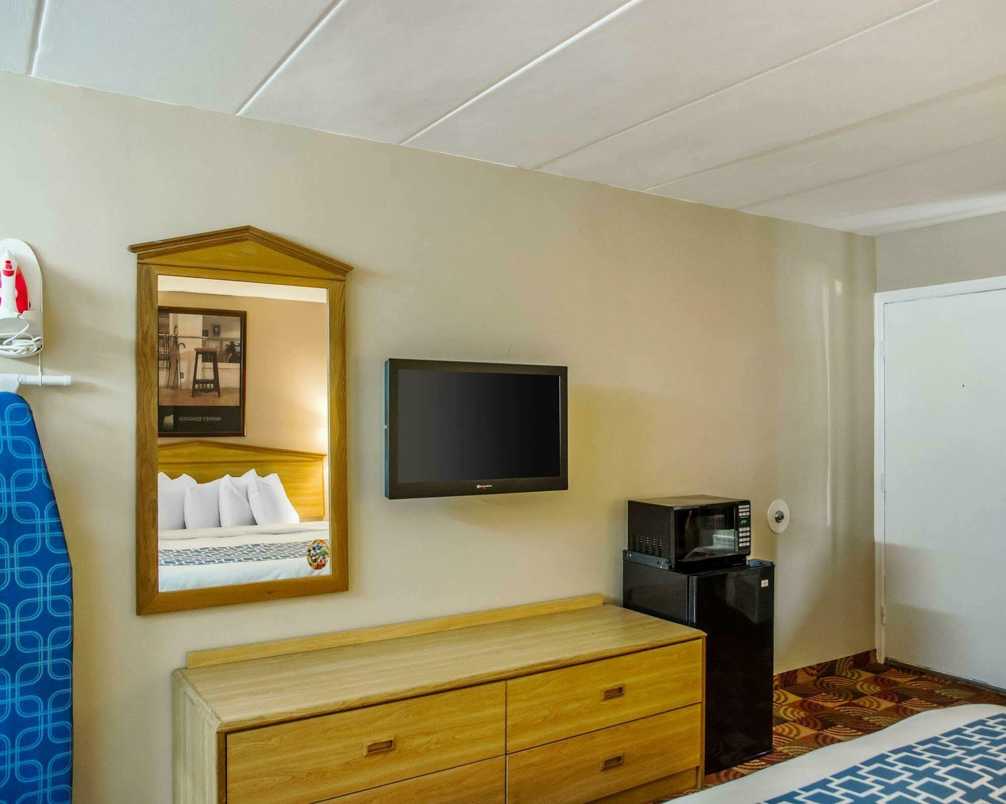 Econo Lodge Franklin Екстериор снимка