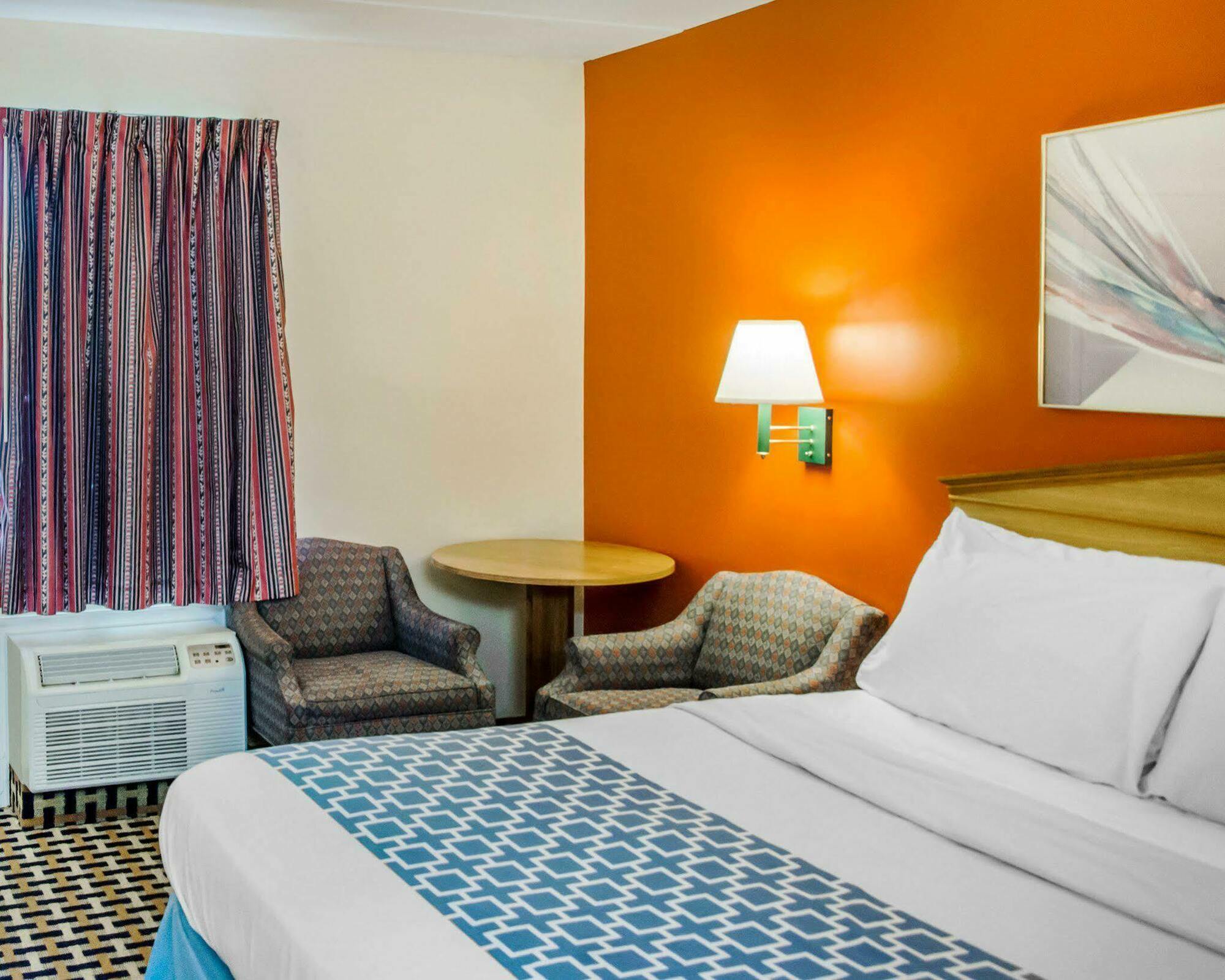 Econo Lodge Franklin Екстериор снимка